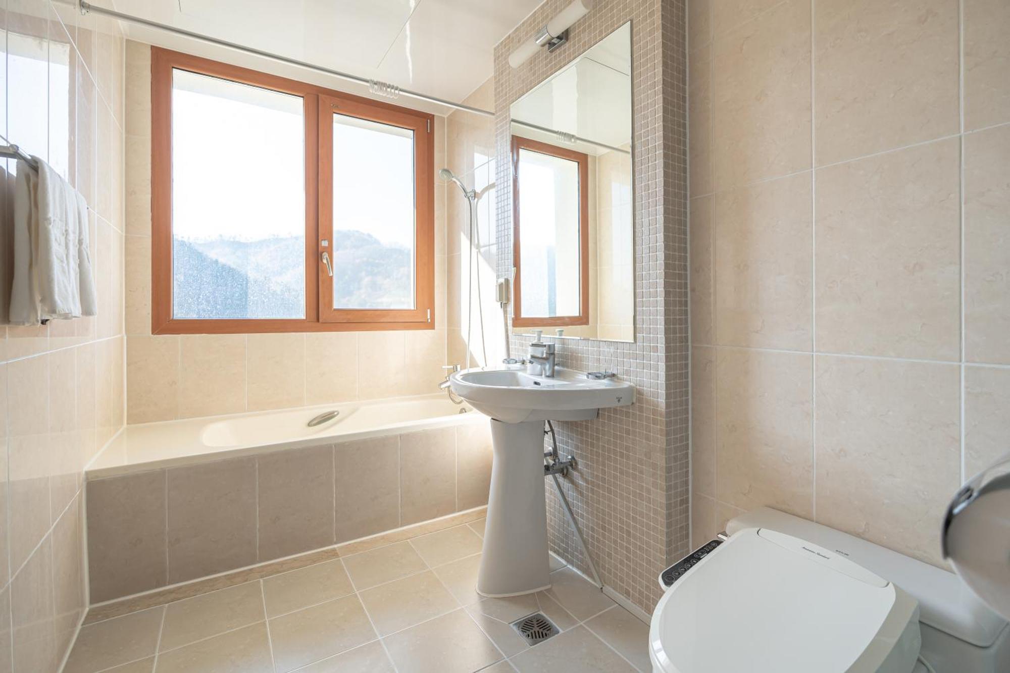 Elysian Gangchon Resort Chuncheon Exteriör bild